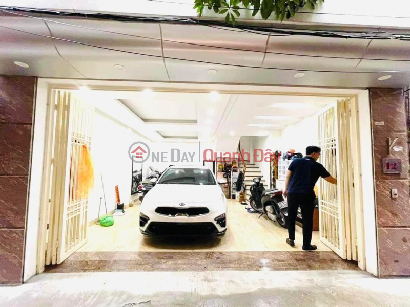 Nguyen Khang Street - near the street - 7-seat car to enter the house - 40m2 5 floors mt5.5m, about 8 billion Sales Listings