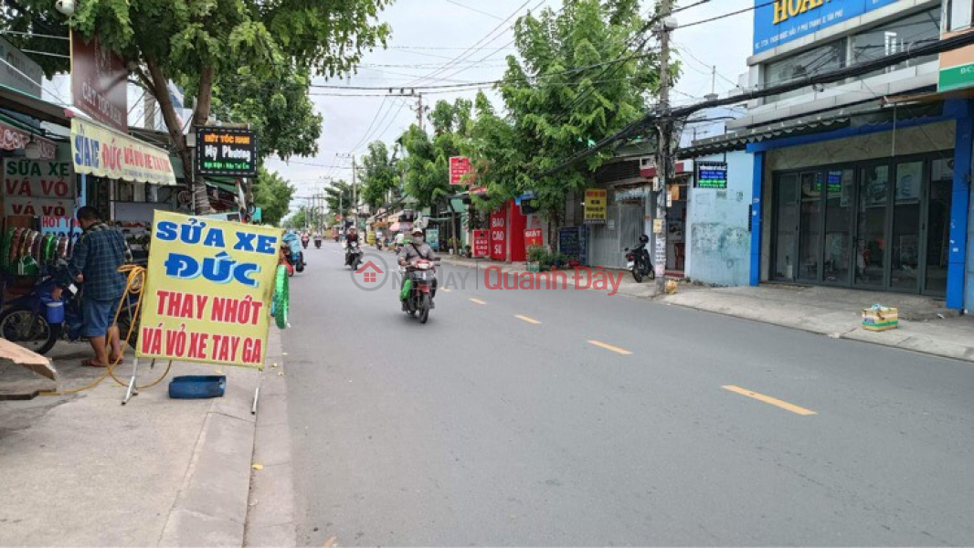 Ngộp bank Nhà HXH Thoại Ngọc Hầu, Tân Phú, 1 trệt 1 lầu 5 PN, hoàn công đủ, công chứng ngay Niêm yết bán