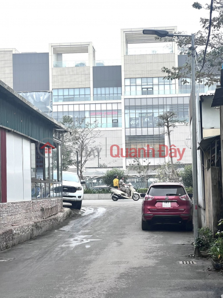 Property Search Vietnam | OneDay | Nhà ở Niêm yết bán | Siêu hiếm Lạc Long Quân MT 9,6m nhỉnh 250tr/m2,VH đá bóng, đối diện Lotte 270m2 tặng nhà 2 tầng