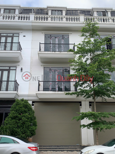 FOR SALE: Townhouse with park view, 3 floors plus a rooftop terrace, 85.5m2, price 4.5 billion VND, An Phu Urban Area, Son La. _0
