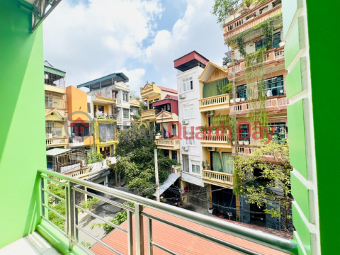 Thanh Xuân, ô tô tránh đỗ 100m chỉ 18,5 tỷ, nở hậu thần tài _0