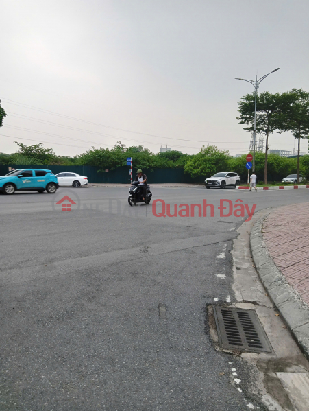 đ 12,6 tỷ Bán nhà vị trí đắc địa phố Sài Đồng - Long Biên.