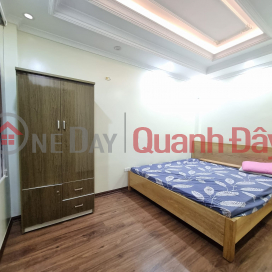 House for sale Nghi Tam street, Tay Ho 4 lanes Car Beautiful pavement Good business 3.8 Billion VND _0