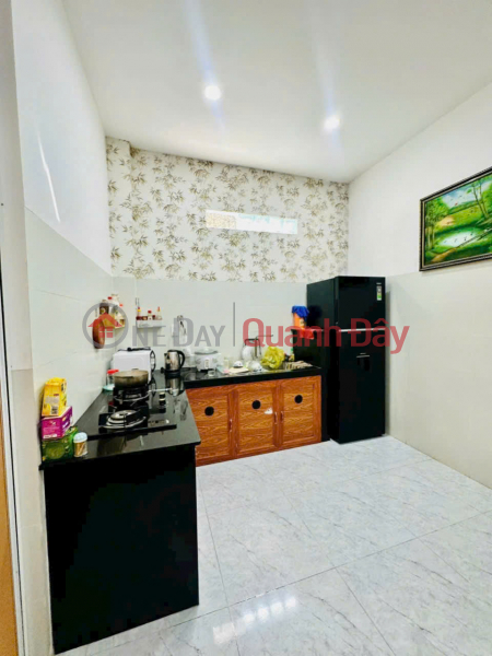 đ 2.7 Billion, Short on money, selling cheap house in Tan Phong SR, TC, car yard, car road for only 2.7 billion