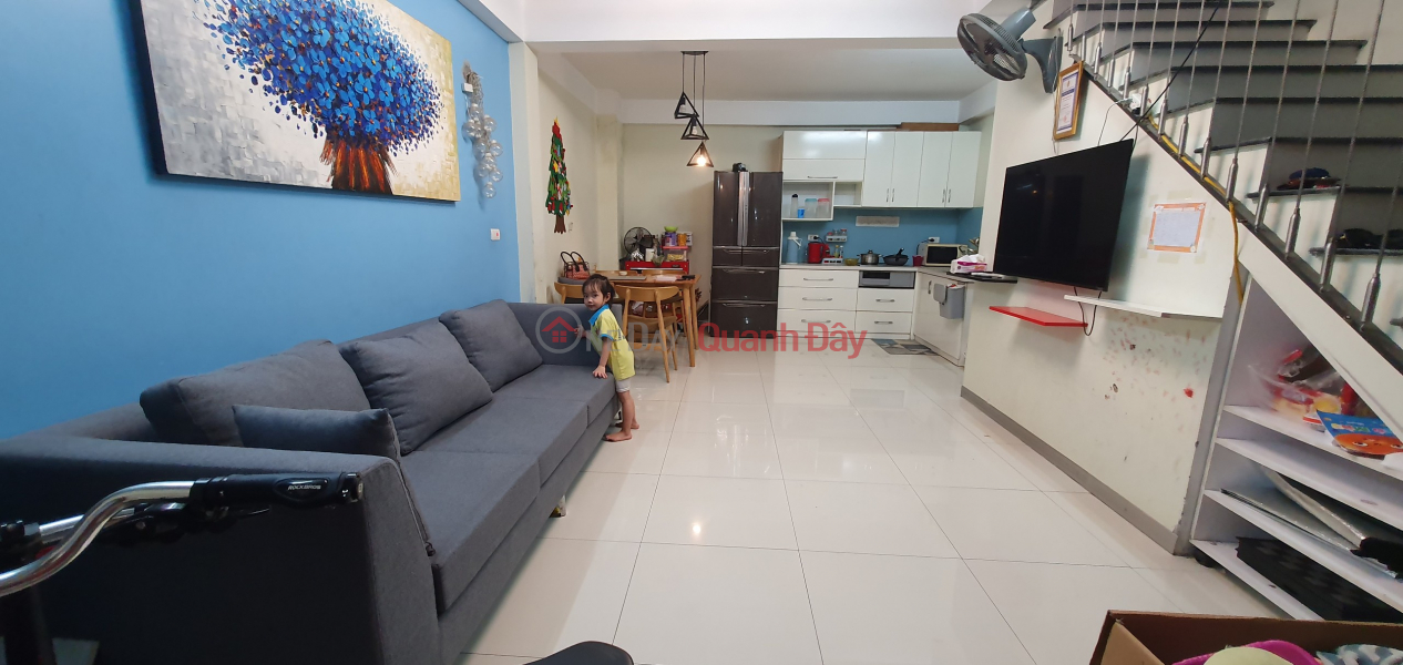 HOUSE FOR RENT THACH Ban, LONG BIEN 45M2 * FULL FURNITURE Rental Listings
