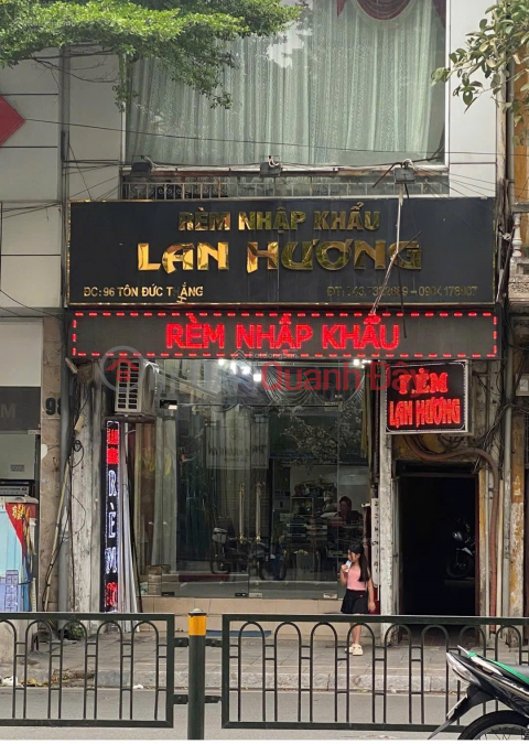 Owner sells house on Ton Duc Thang street frontage, busy business area _0
