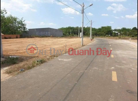 Owner Needs to Sell Land Lot with Beautiful Location in Long Ha Commune, Phu Rieng District, Binh Phuoc _0