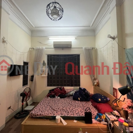 House for sale at alley 112, Ngoc Khanh street, through lane 612 La Thanh, Giang Vo ward, Ba Dinh district, Hanoi. Area 40 m2 Area 3m Price 4.15 _0