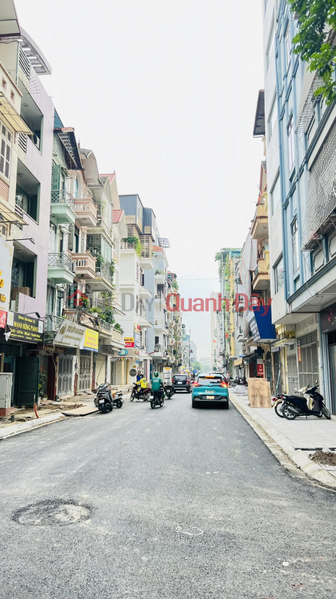 HOUSE FOR SALE ON NGUYEN XIEN, THANH XUAN - 125M2, 8 FLOORS - CORNER LOT, SIDEWALK, CARS AVOID, BUSINESS, OVER 50 BILLION _0