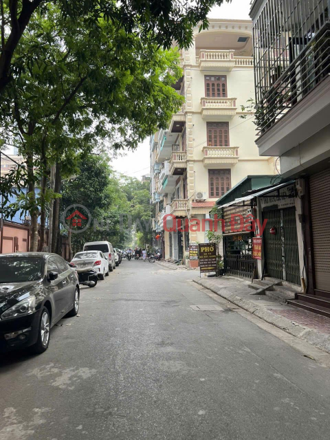 4-STOREY HOUSE FOR SALE IN HOANG SAM LANE, CAU GIAY, HANOI, PRICE IS ABOVE 18 BILLION VND _0