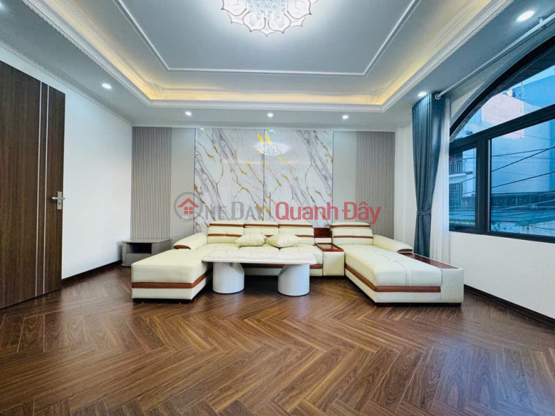 HOUSE FOR SALE ON NGUYEN VAN LINH STREET – LONG BIEN - Corner plot with 2 street frontages – 46m2 – 6 floors with elevator – Fully furnished Vietnam Sales đ 16.3 Billion