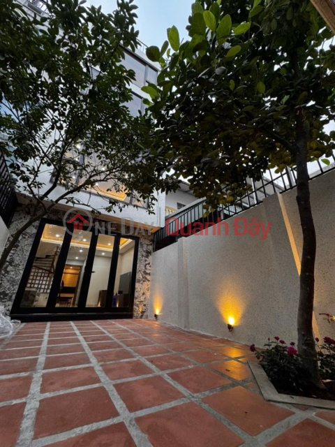 Bán nhà Hoa Lâm, Lệ Mật 70m x 4T sân vườn, oto thông, giá rẻ nhất khu vực _0