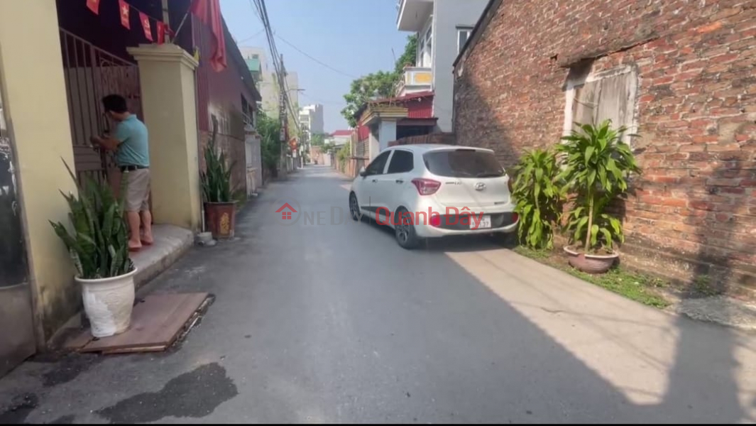 Selling 40.3m2 of land in Van Noi, Dong Anh - 2.5m road - Over billion Sales Listings