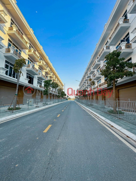 Chính chủ cần chuyển nhượng căn nhà phố 4 tầng ngay cạnh chung cư Quảng Thắng, giá rẻ hơn 1 tỷ Niêm yết bán