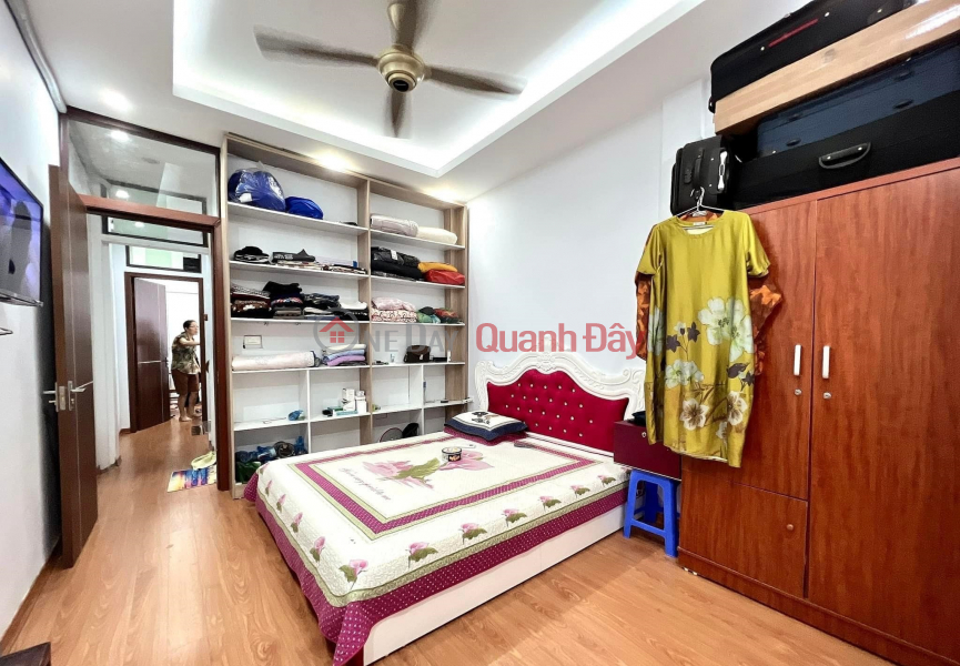 TRUNG TÂM CẦU GIẤY - NHÀ ĐẸP 2 THOÁNG – GẦN PHỐ - NHIỀU TIỆN ÍCH – 43M2, 5.5 TỶ, Việt Nam Bán | đ 5,5 tỷ