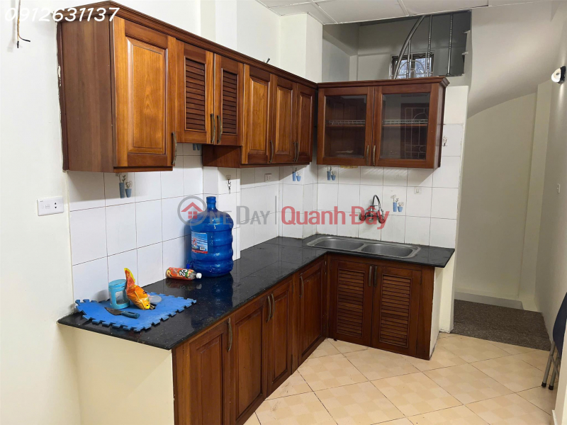 Cho thuê nhà nguyên căn tại ngõ 1160 đường Láng, Đống Đa, HN, DT 80m2, 8,5tr/1 tháng Niêm yết cho thuê