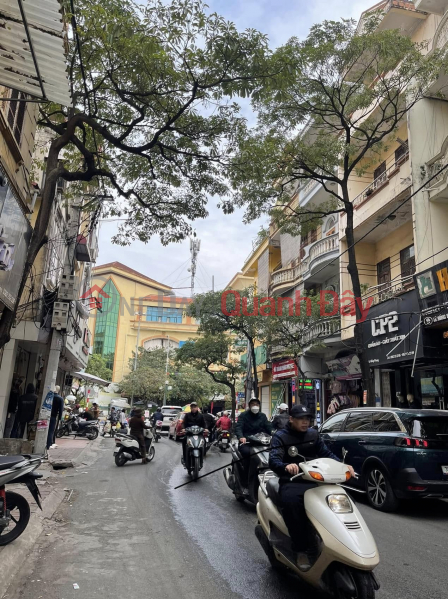 House for sale on LE LOI STREET, HA DONG, NEAR STREET, WIDE FRONTAGE. AREA 50M2, OVER 7 BILLION. BRING YOUR SUITCASE AND MOVE IN IMMEDIATELY Sales Listings