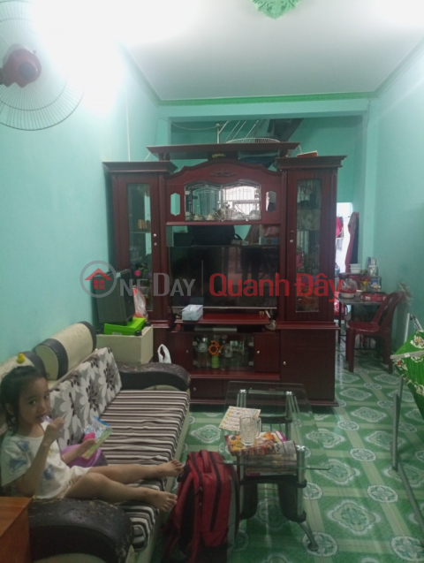 Selling social house on Phan Van Hon street, District 12, 75m2, 9 bedrooms, price 4 billion 5 TL. _0