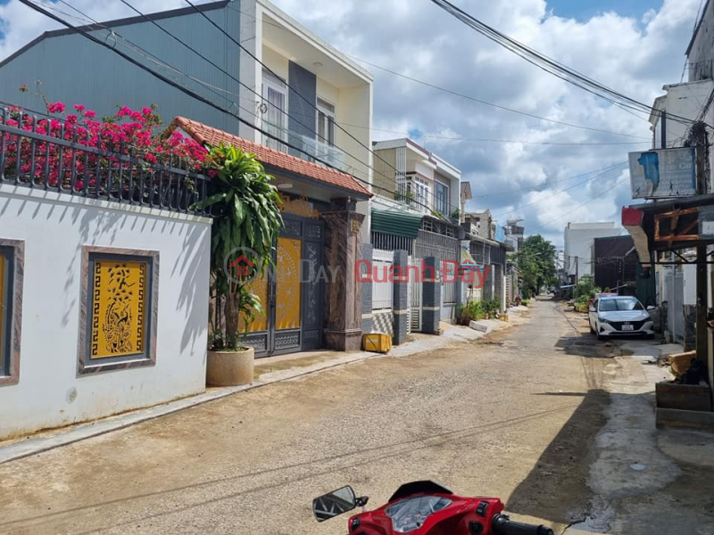 Property Search Vietnam | OneDay | | Sales Listings The surrounding rich houses have no vacant land, located in the busy center of Tan Lap ward, densely populated