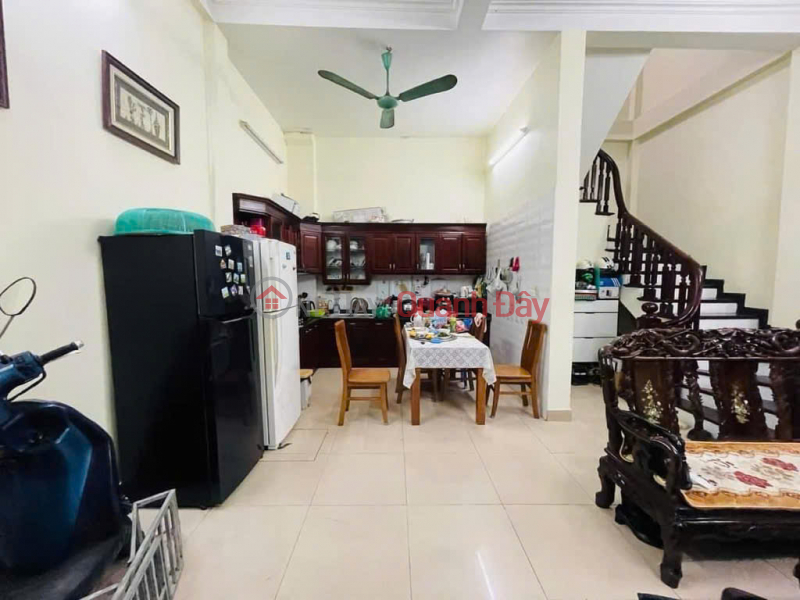 HOUSE FOR SALE IN THE CENTER OF CAU GIAY - FRONTAGE 6.2M - 30M CAR ROUTE - TOP BUSINESS - AREA 45M*4 FLOORS - PRICE 10.9 BILLION Sales Listings