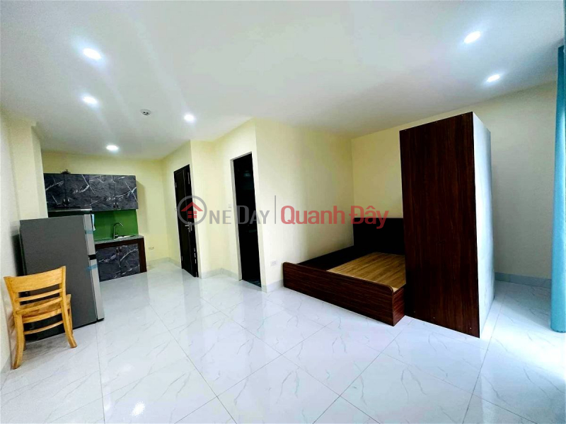 House for sale on Hoa Binh Alley, Kham Thien, Dong Da District. Book 92m Actual 98m Built 8 Floors Frontage 5.6m Approx 18 Sales Listings