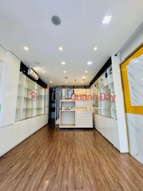 CORNER HOUSE ON NGUYEN DINH CHIEU STREET - 5 FLOORS 5 LARGE ROOM _0