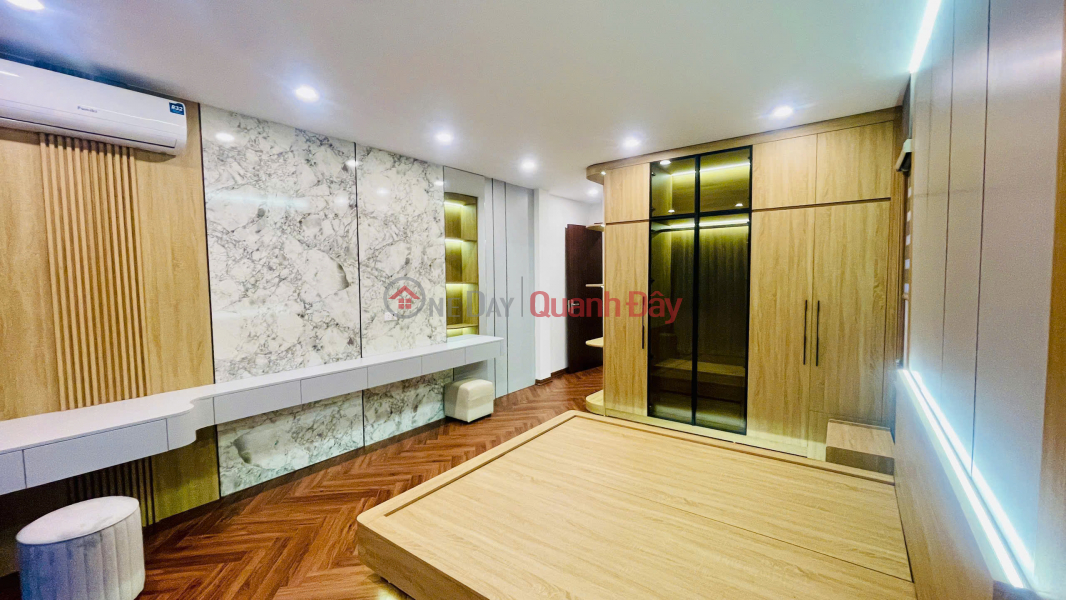 , Please Select, Residential Sales Listings | đ 13.2 Billion