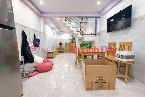 Four-story reinforced concrete house in alley 42 Hoang Hoa Tham, Binh Thanh district, 5 bedrooms, furnished, only 4.6 billion VND. _0