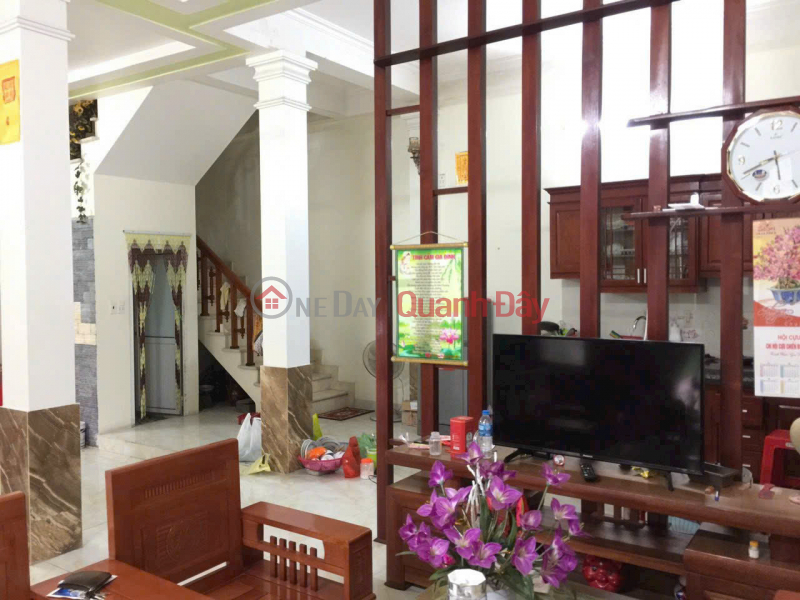 Owner needs to rent out the whole house at 2A, Tran Quang Trieu, Hoa Vuong Urban Area, Loc Hoa Ward, Thanh Hoa City. Rental Listings