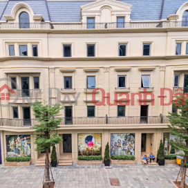 Urgent sale of townhouse with area 186m2 - 12m frontage, 6 floors - with elevator - receive housing right in the center _0