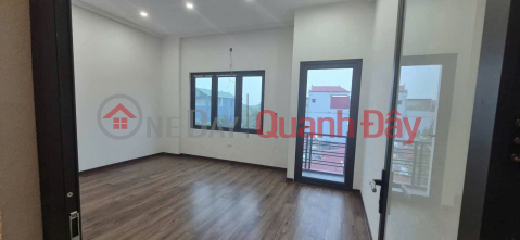 Brand new 3-story house, perfect for Tet (Lunar New Year). Located in Thon Doai, Nam Hong, Dong Anh. Two sides open, parking available. _0