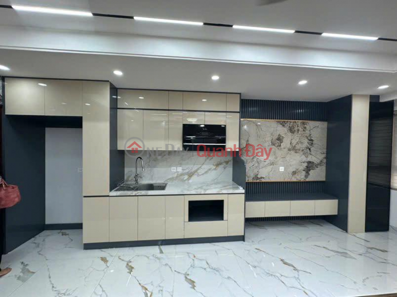 đ 22,5 tỷ LÔ GÓC - PHỐ TRẦN DUY HƯNG - Mặt tiền siêu đẹp - 6 tầng thang máy