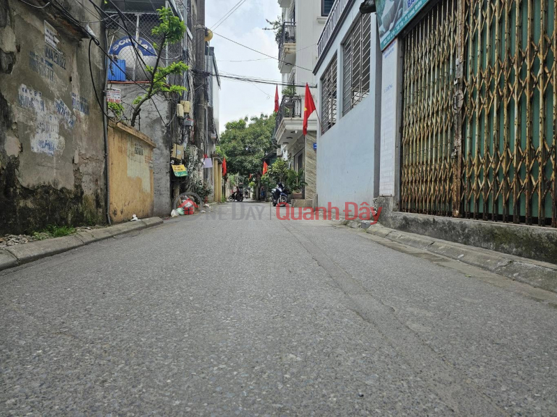 Land for sale, house as gift C4, Alley 344 Ngoc Thuy, 52m2, corner lot, rear expansion for cars, only over 9 billion, negotiable. Contact 0936123469 Sales Listings