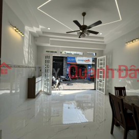 Beautiful house Thich Quang Duc Ward 5, Phu Nhuan District. 4.7mx 9m reduced to only 5.3 billion VND _0