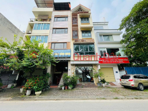 SUPER PRODUCT KIEU MAI _ CONTENTS TO AVOID SIDEWALK FOR FOOTBALL _ CARS CAN AVOID ON TWO SIDES _ ALLEY IS BIGGER THAN STREET _ ECONOMIC _0
