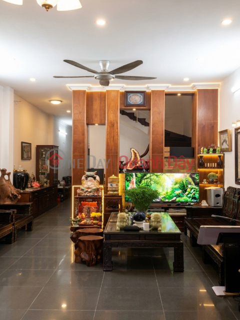 [L2371*] PRIME BUSINESS LOCATION - RIGHT NEXT TO VAN LANG UNIVERSITY! _0