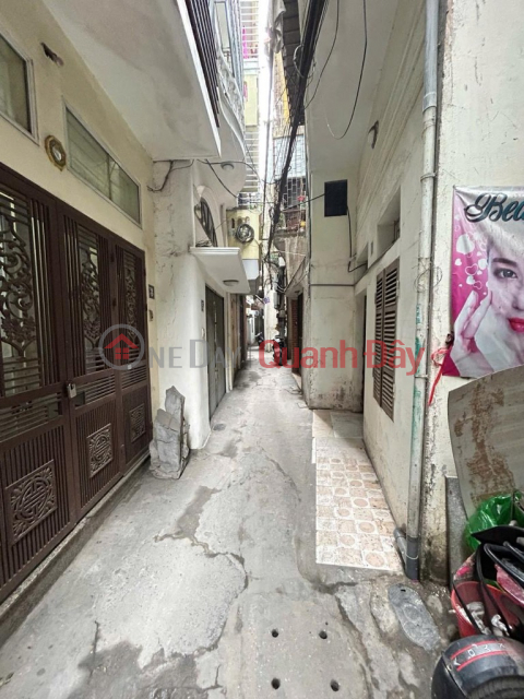 Golden land in Kham Thien 35m2 only 6.5 billion beautiful red book, a few dozen meters from the street, very cheap price _0
