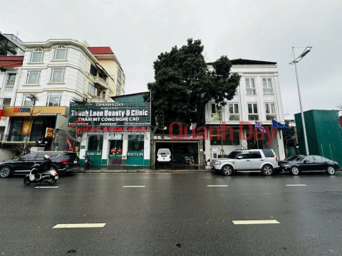 EXTREMELY RARE GOLDEN LAND ON AU CO, NGHI TAM STREET, XUAN DIEU.<br \/> SAY NO TO DYKE CUSTOMERS. _0