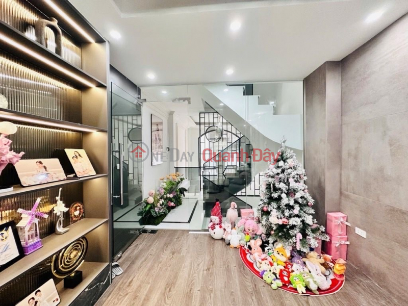 Property Search Vietnam | OneDay | Residential, Sales Listings, Lac Long Quan Street, 42m² x 5 floors, 15.8 billion VND - car parking available, alley suitable for business, beautiful interior, near the lake.