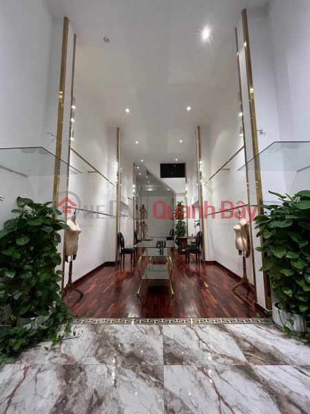 2-storey house on Le Thi Rieng, 4x17m, full new furniture Rental Listings