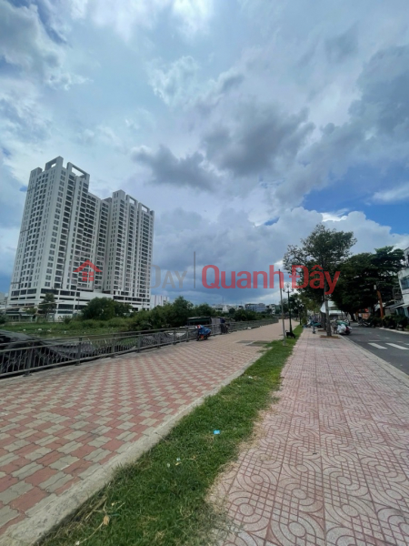 Big house with car access, urgent sale, 90m2, 6.5 billion, District 8 Sales Listings