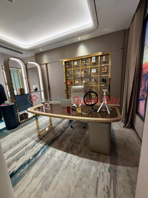 Own The Emerald Boulevard now with only 45% down payment until handover, located right on National Highway 13. _0