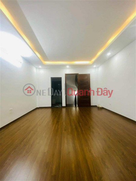 ₫ 5.3 Billion | A house on the street, beautiful house on Hoang Hoa Tham street, fully furnished 39.5m*5t, only 5.3ty