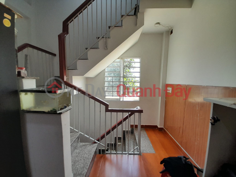 NEAR THE INTERSECTION OF FOUR COMMUNE - HEM Thong - 36M2 - 4 FLOORS - 3BRS HUONG LO 2 PRICE 3.8 BILLION _0