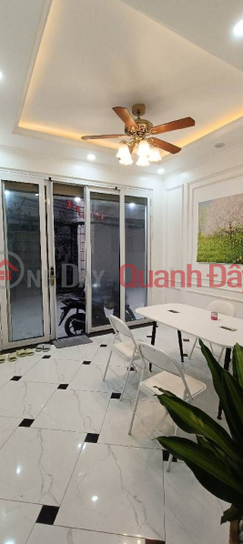 Owner selling house in Dinh Cong Thuong, 36m², corner plot, car access and parking available, suitable for business. Vietnam | Sales đ 11.15 Billion