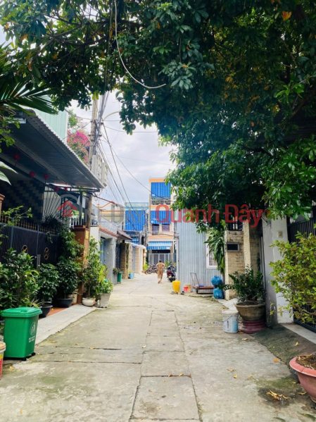 đ 4.95 Billion ► 5m alleyway near Truong Chinh main road, close to Carpet Market, 136m2, 5.5m frontage, square shape, 4.x billion VND