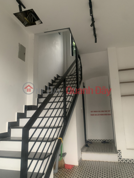 BUSINESS FACE for rent, STORE 30M2 X 5 floors NGUYEN VAN HUYEN street, Cau Giay Rental Listings