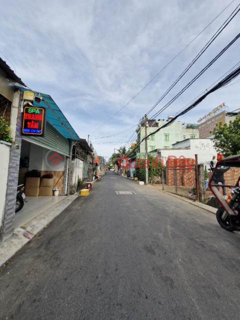Land for sale in Dang Van Bi, Truong Tho, Thu Duc, 200m2, social area, 8m wide, price only 16 billion negotiable _0