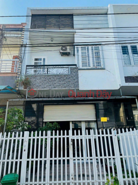 Selling a beautiful high-rise house in Tan Phong residential area, chess board asphalt road for only 3 billion 9 _0