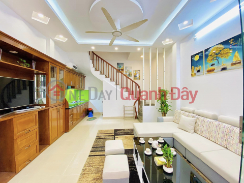 Truong Dinh - Owner sells house 42m2 x 5 floors for only 3.95 billion - big, beautiful alley _0